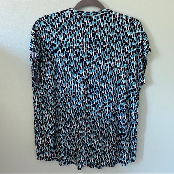 NWOT Dana Buchman Soft Black White and Blue Shirt - Picture 4 of 5